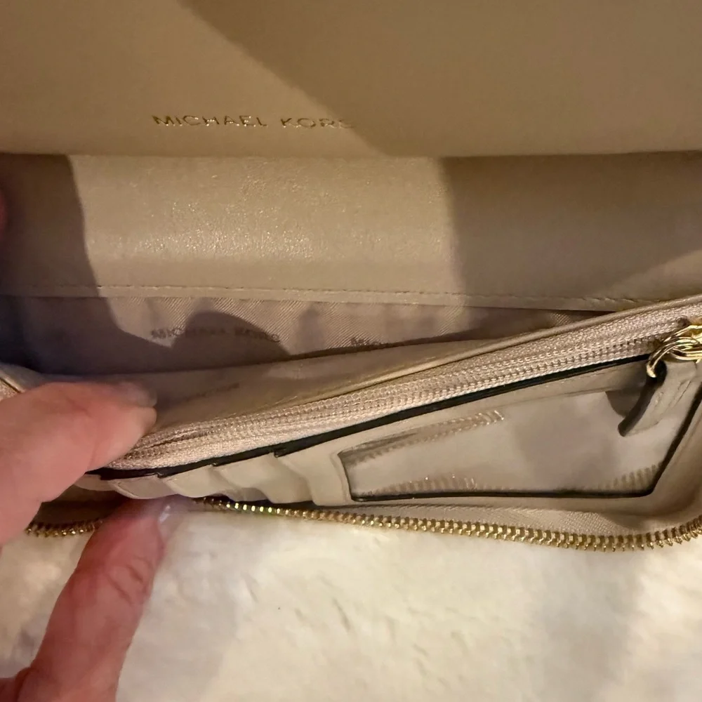 Michael Kors Gold Quilted Continental Wristlet Wallet Jet Set 🎄